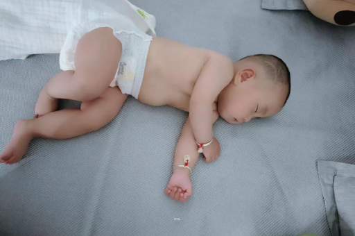 赤壁宝宝咳到吐怎么办